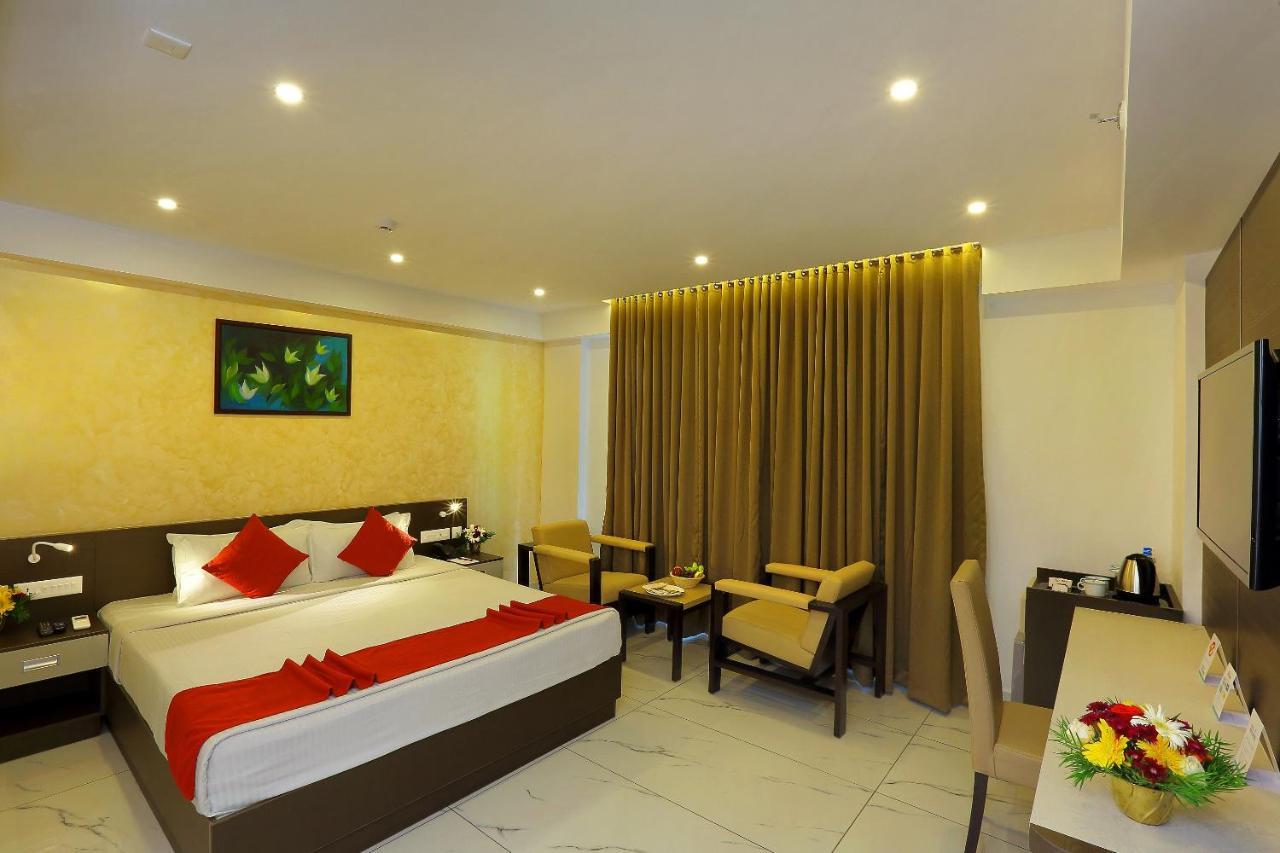 Renai Sreekrishna Hotel Guruvayur Exterior photo