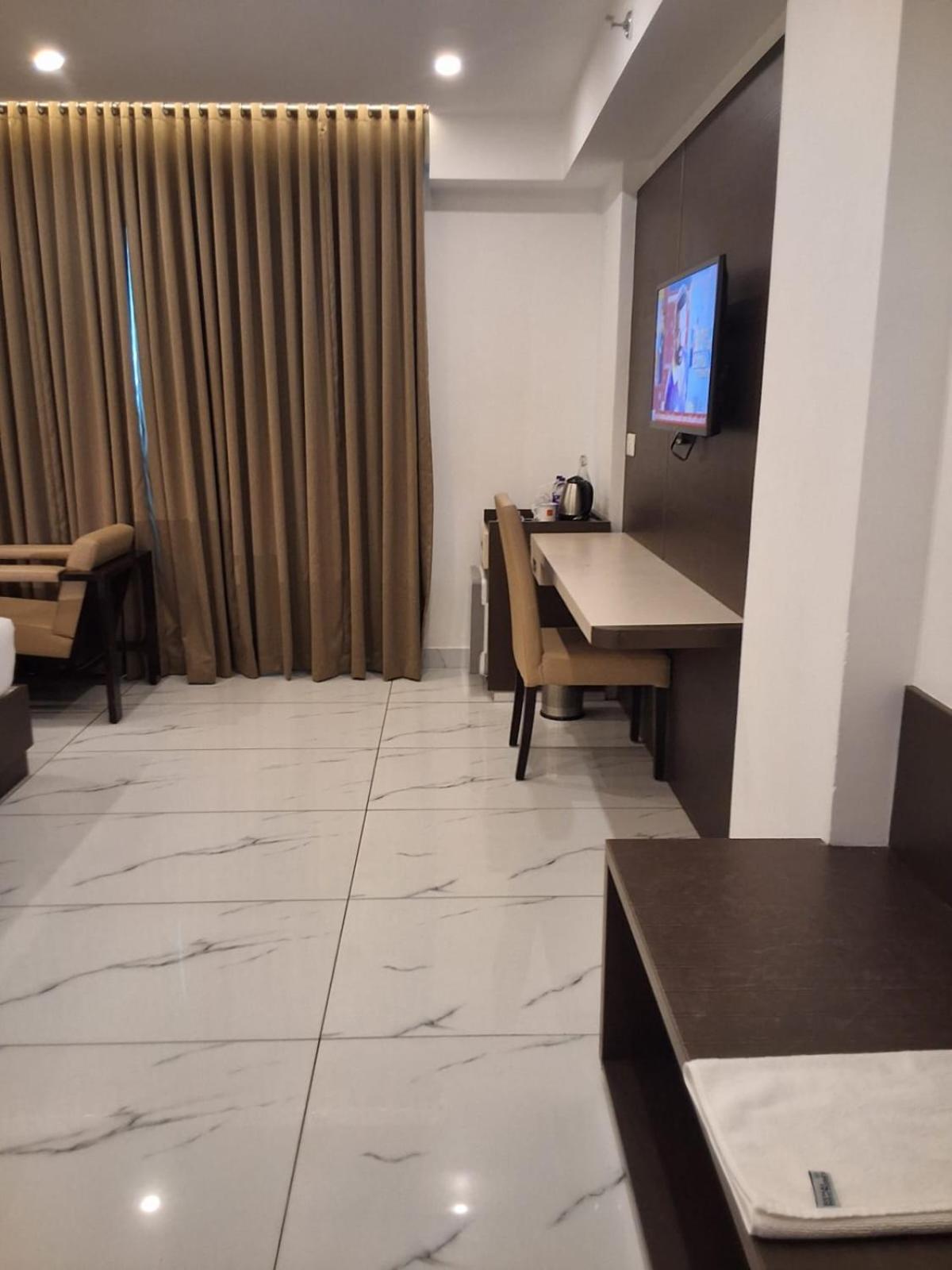 Renai Sreekrishna Hotel Guruvayur Exterior photo