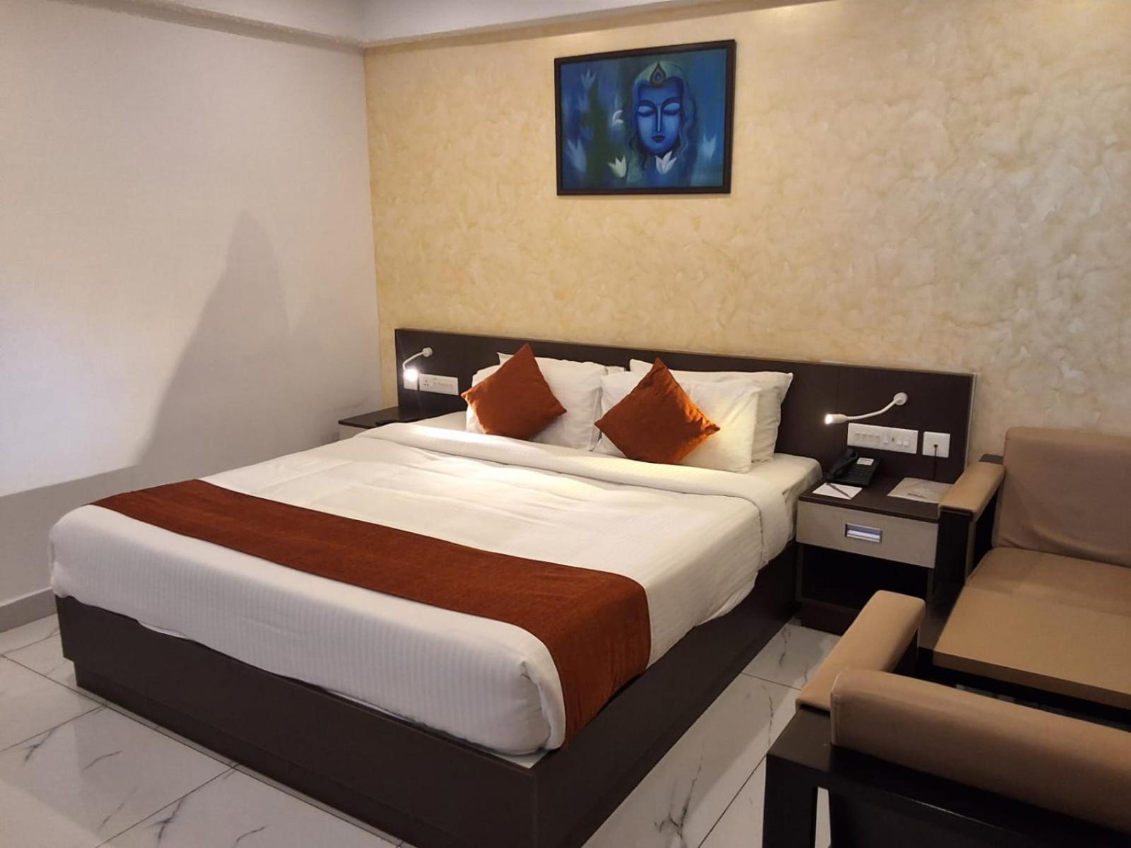 Renai Sreekrishna Hotel Guruvayur Exterior photo